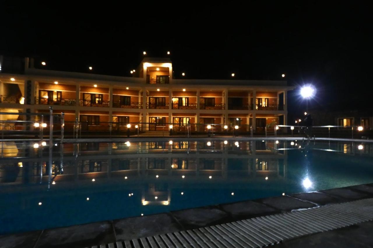 Babai Resort Pvt Ltd Bardiyā Exterior foto